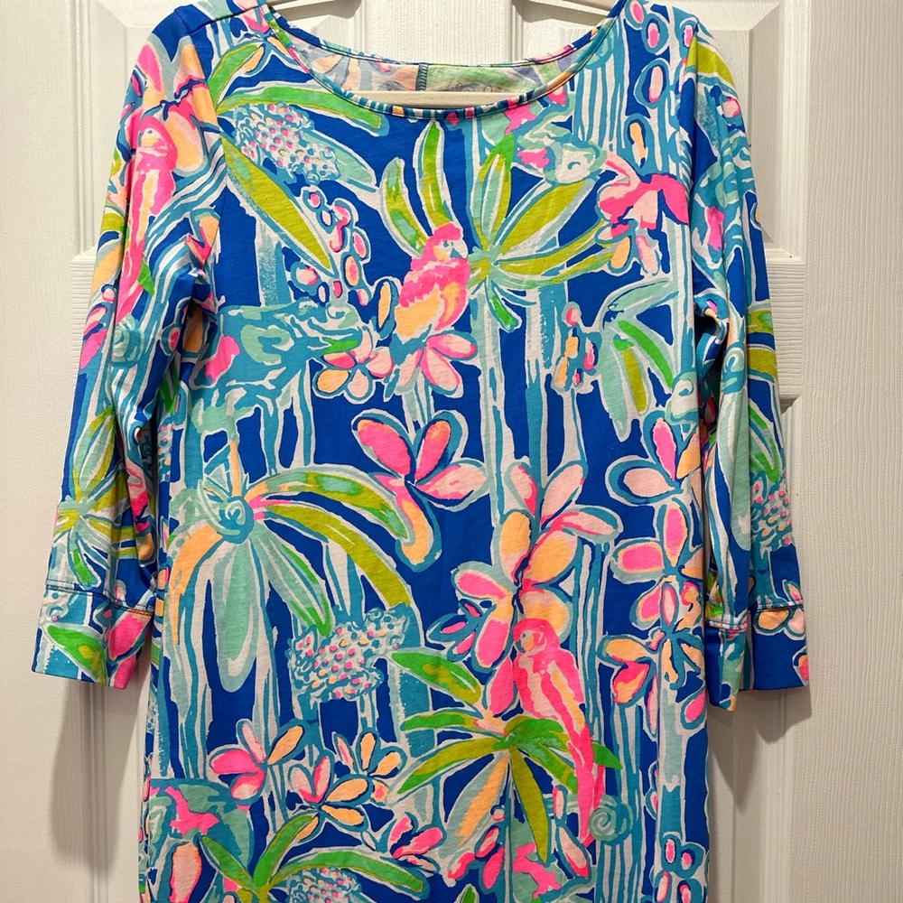 Lily Pulitzer Dress only worn once. Great condition 100 % cotton size medium